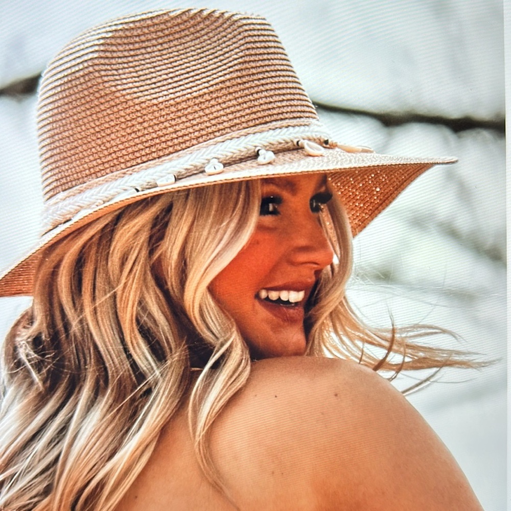 LAST ONE 🔥 stunning!
Cowrie Shell Panama Hat - Picture 2 of 5